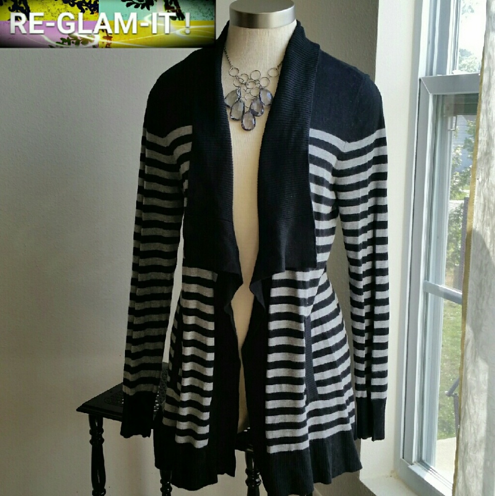 WHBM....BEAUTIFUL LONG STRIPE... CARDIGAN